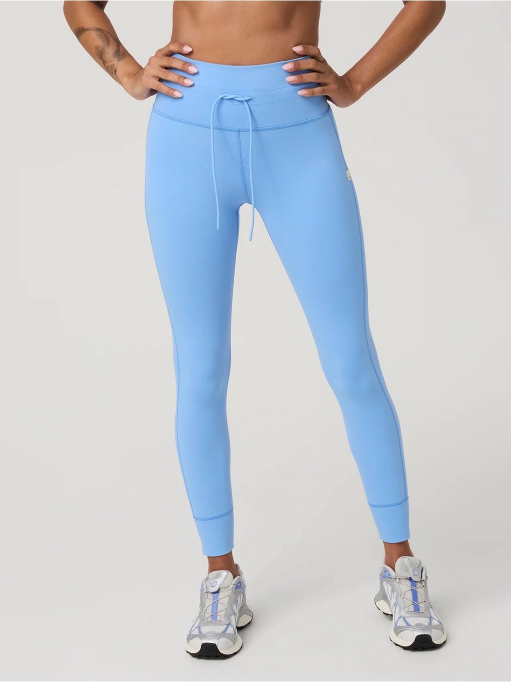Vuori Teal Green Yosemite Bra and Daily Leggings Set - Picture 5 of 5